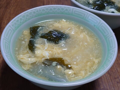 玉ねぎとわかめの中華卵スープ